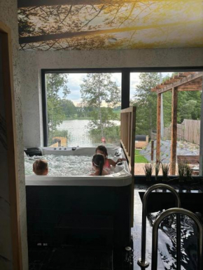 Dom nad jeziorem Mazury - Pod Napięciem 2, Mragowo